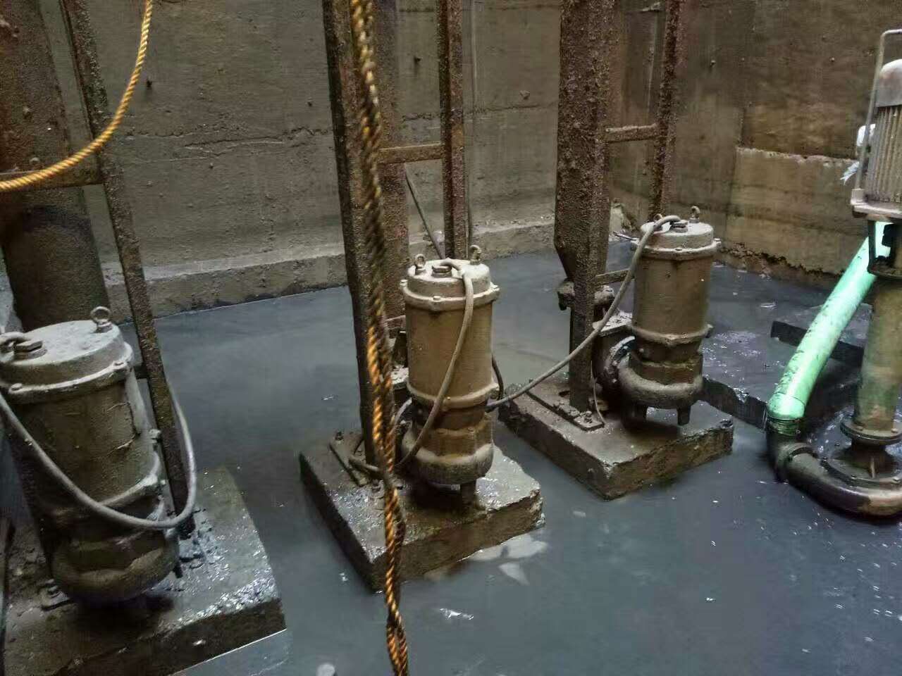 孝昌污水池清理